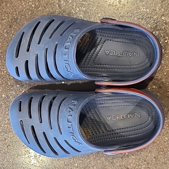 Nautica size 9 clogs - Picture 5 of 5